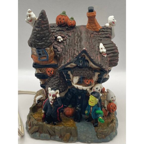 VTG Spooky Halloween Scene Light up Ceramic House Ghost And Ghouls 8"x6" - Picture 6 of 16